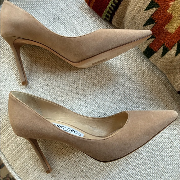 Jimmy Choo Classic Tan/Beige Suede Heels - Picture 3 of 7
